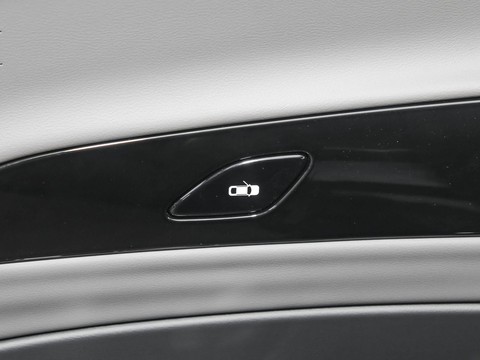 Hongqi EH7 — China electric EV for export — photo 13