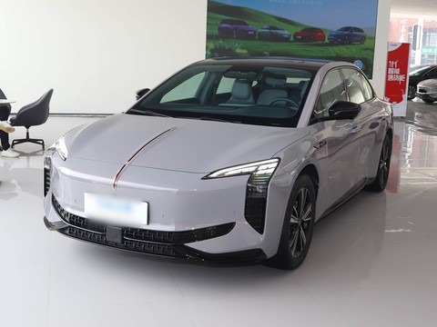 Hongqi EH7 — China electric EV for export — photo 2