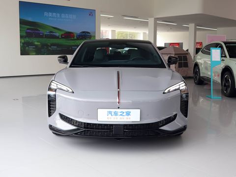 Hongqi Hong QiEH7 — China electric EV for export — photo 3