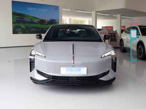 Hongqi EH7 — China electric EV for export — photo 3