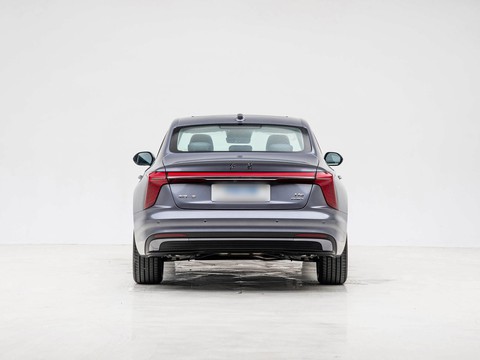 Hongqi H5 PHEV — China plug-in hybrid EV for export — photo 6