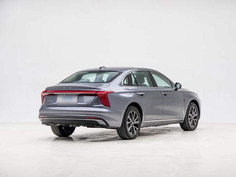 Hongqi H5 PHEV — China plug-in hybrid EV for export — photo 7