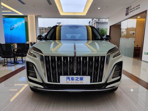 Hongqi HS3 PHEV — China plug-in hybrid EV for export — photo 2