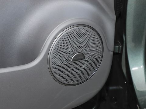 Hongqi Hong QiHS6 PHEV — China electric EV for export — photo 16