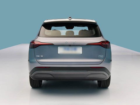 Hongqi HS6 PHEV — China plug-in hybrid EV for export — photo 6