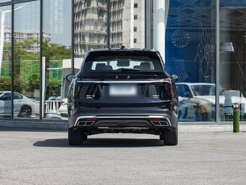 Hongqi HS7 PHEV — China plug-in hybrid EV for export — photo 6