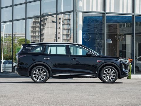 Hongqi Hong QiHS7 PHEV — China electric EV for export — photo 8