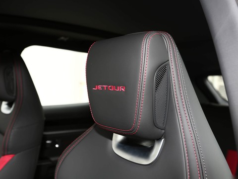 Jetour Dasheng i-DM — China plug-in hybrid EV for export — photo 11