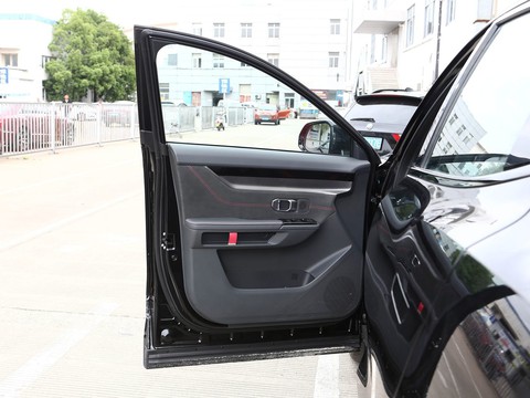 Jetour Dasheng i-DM — China plug-in hybrid EV for export — photo 15