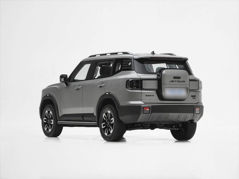 Jetour Freedom 7 Plus — China plug-in hybrid EV for export — photo 5