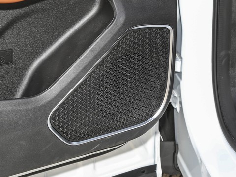 Jetour X70 C-DM — China plug-in hybrid EV for export — photo 16