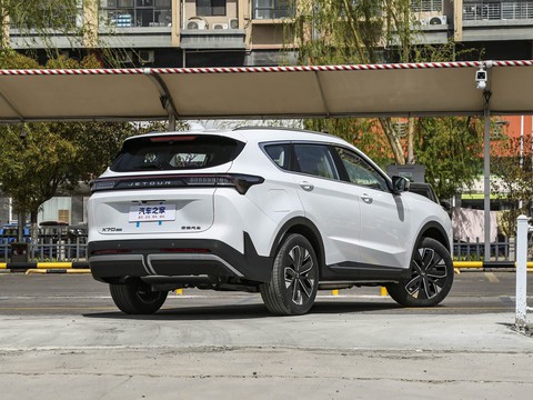 Jetour X70 C-DM — China plug-in hybrid EV for export — photo 7