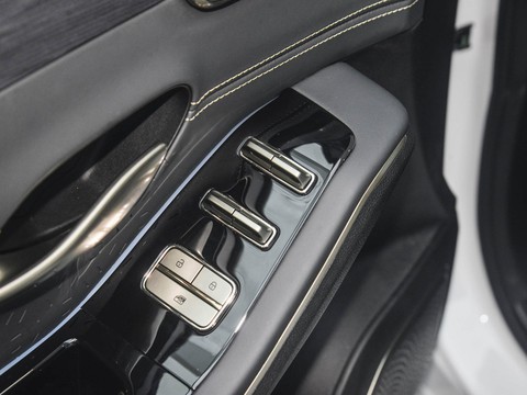Jetour X90 C-DM — China plug-in hybrid EV for export — photo 14