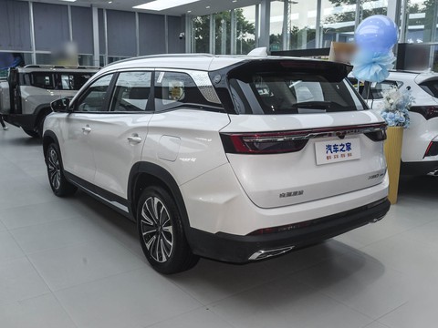 Jetour X90 C-DM — China plug-in hybrid EV for export — photo 5