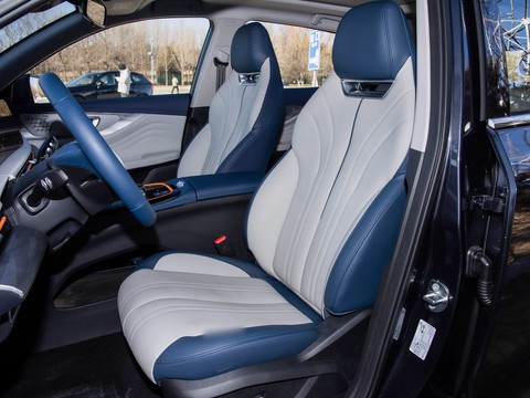 Exeed Zhuifeng C-DM — China plug-in hybrid EV for export — photo 10