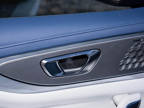 Exeed Zhuifeng C-DM — China plug-in hybrid EV for export — photo 12