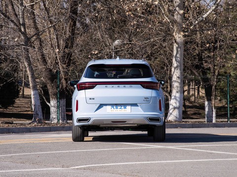 Exeed Zhuifeng C-DM — China plug-in hybrid EV for export — photo 6