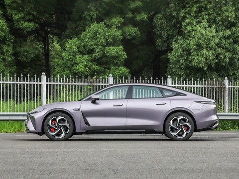 Exeed Sterra ES — China electric EV for export — photo 3