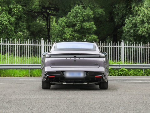Exeed Sterra ES — China electric EV for export — photo 5