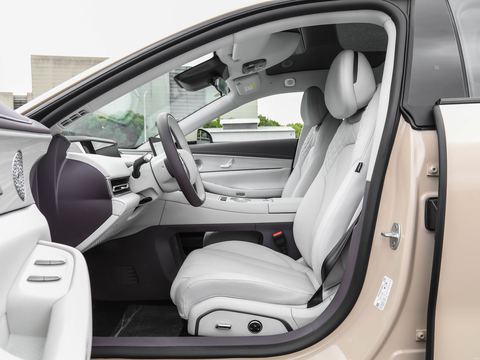 Jetour Xing TuES — China electric EV for export — photo 9