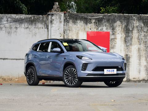 Jetour Xing TuET5 — China electric EV for export — photo 2