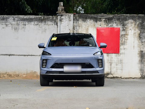 Exeed ET5 — China range-extender EV for export
