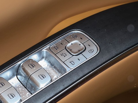 Exeed EX7 — China electric EV for export — photo 15