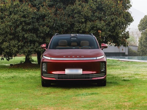 Exeed EX7 — China electric EV for export — photo 7