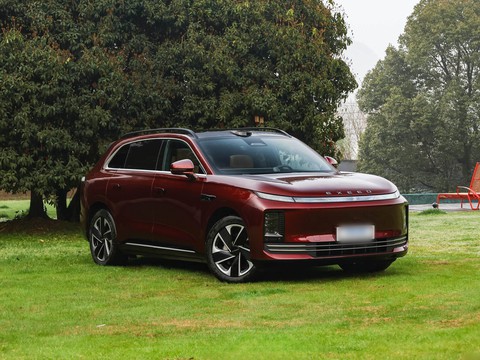 Exeed EX7 — China electric EV for export — photo 8