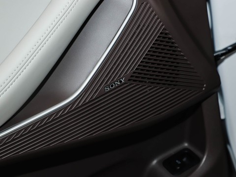 Exeed Yaoguang C-DM — China plug-in hybrid EV for export — photo 16
