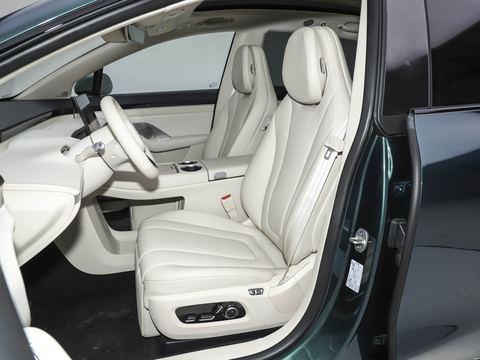 Luxeed Zhi JieR7 — China electric EV for export — photo 10