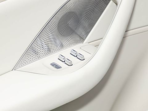 Luxeed Zhi JieR7 — China electric EV for export — photo 14