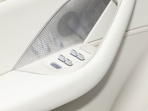 Luxeed R7 — China electric EV for export — photo 14