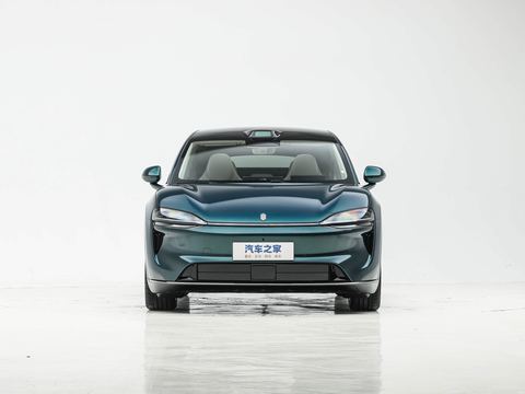 Luxeed Zhi JieR7 — China electric EV for export — photo 2
