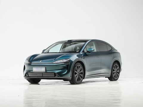 Luxeed R7 — China electric EV for export