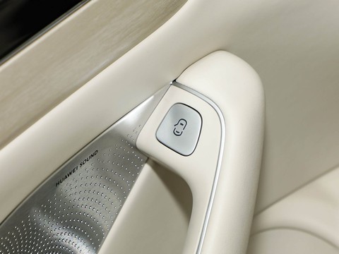 Luxeed S7 — China electric EV for export — photo 13