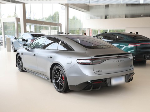 Luxeed S7 — China electric EV for export — photo 5