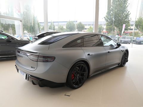 Luxeed Zhi JieS7 — China electric EV for export — photo 7