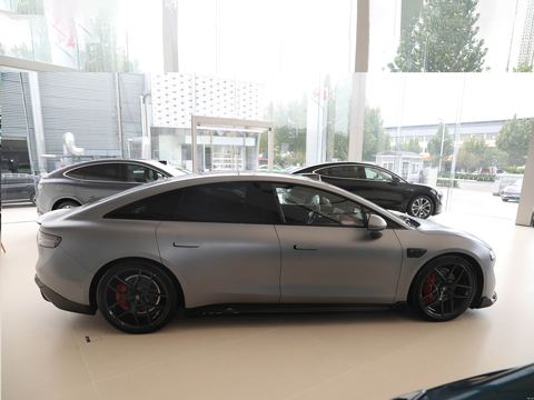 Luxeed Zhi JieS7 — China electric EV for export — photo 8
