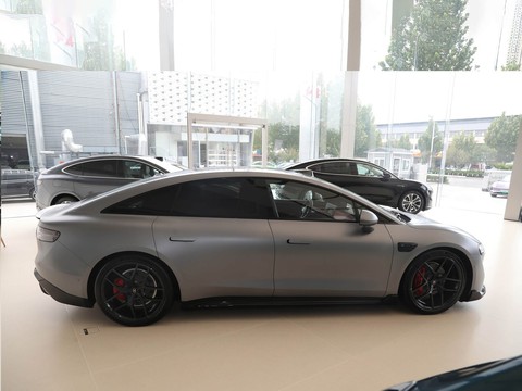 Luxeed S7 — China electric EV for export — photo 8