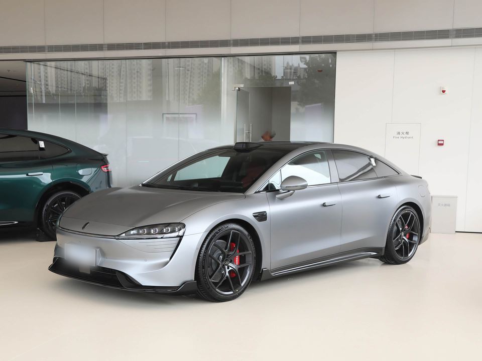 Luxeed S7 — China electric EV for export