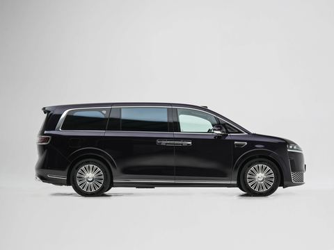 Luxeed Zhi JieV9 — China electric EV for export — photo 8
