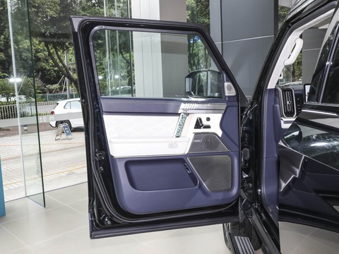 Mengshi 917 — China range-extender EV for export — photo 11