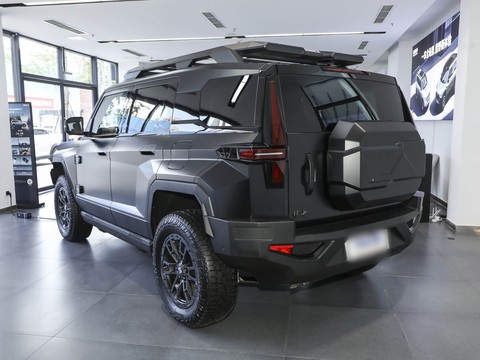 Mengshi 917 — China range-extender EV for export — photo 5