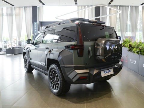 Mengshi M800 — China range-extender EV for export — photo 5