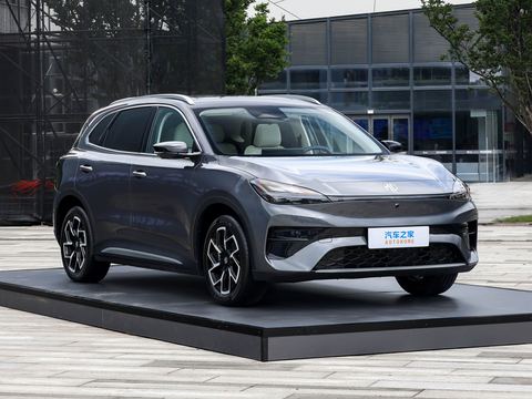 MG 4X — China electric EV for export — photo 3
