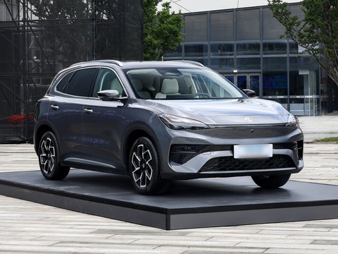 MG 4X — China electric EV for export — photo 3