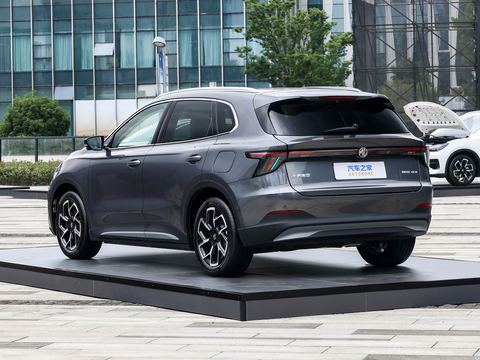 MG 4X — China electric EV for export — photo 5