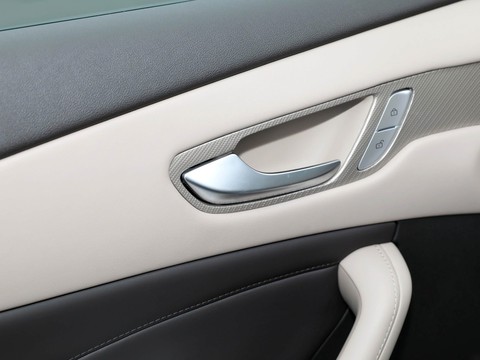 MG ES5 — China electric EV for export — photo 12