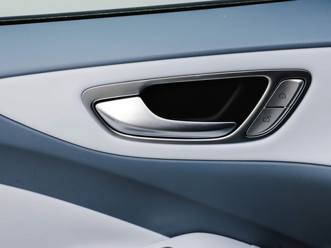 MG 4 — China electric EV for export — photo 13